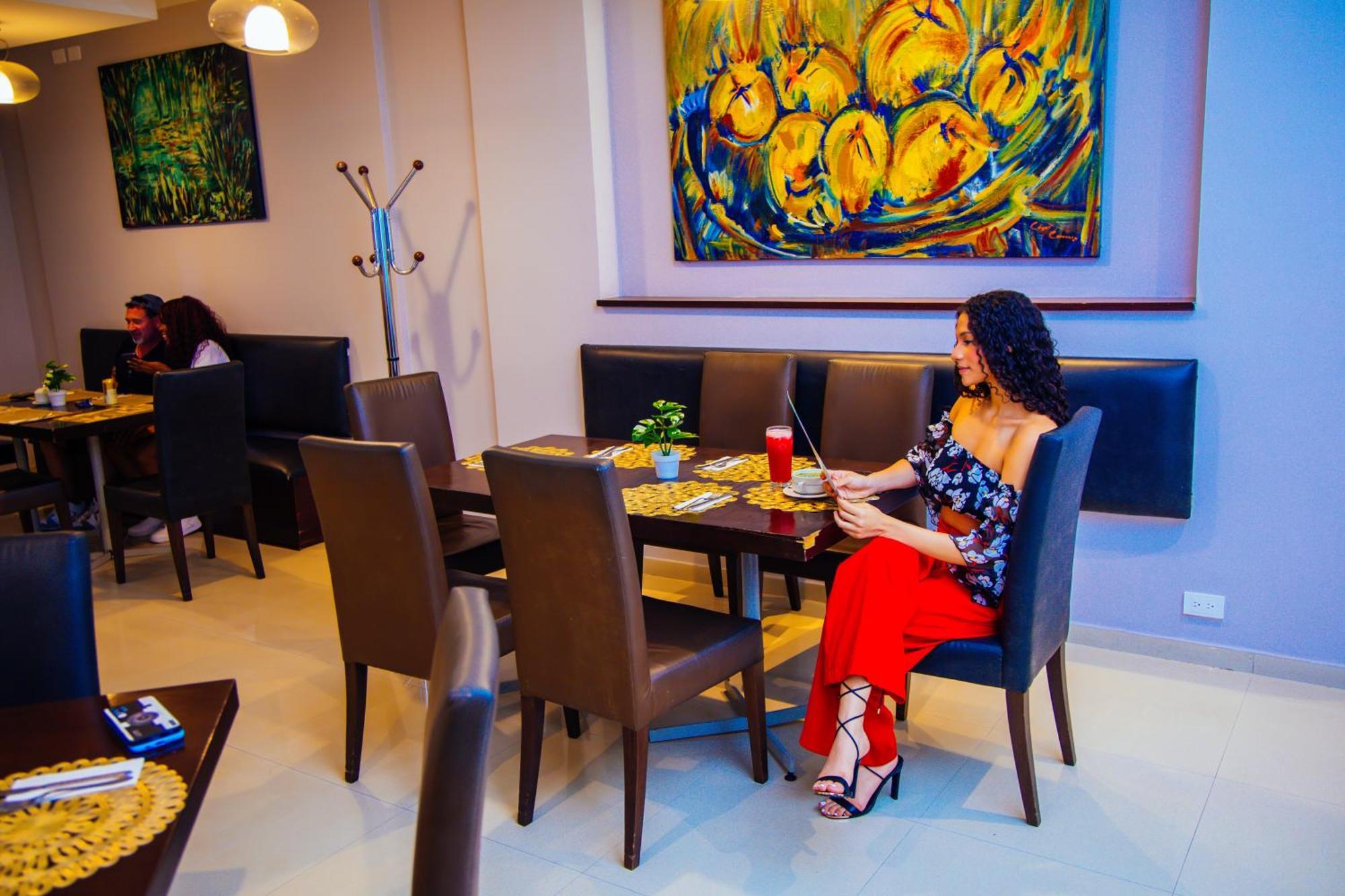 Hotel Plaza Las Americas Кали Екстериор снимка