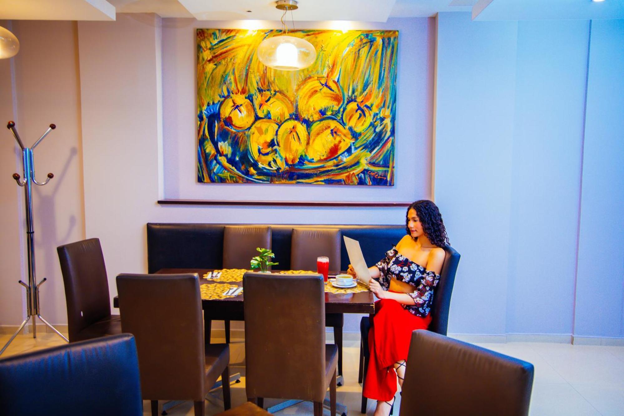 Hotel Plaza Las Americas Кали Екстериор снимка