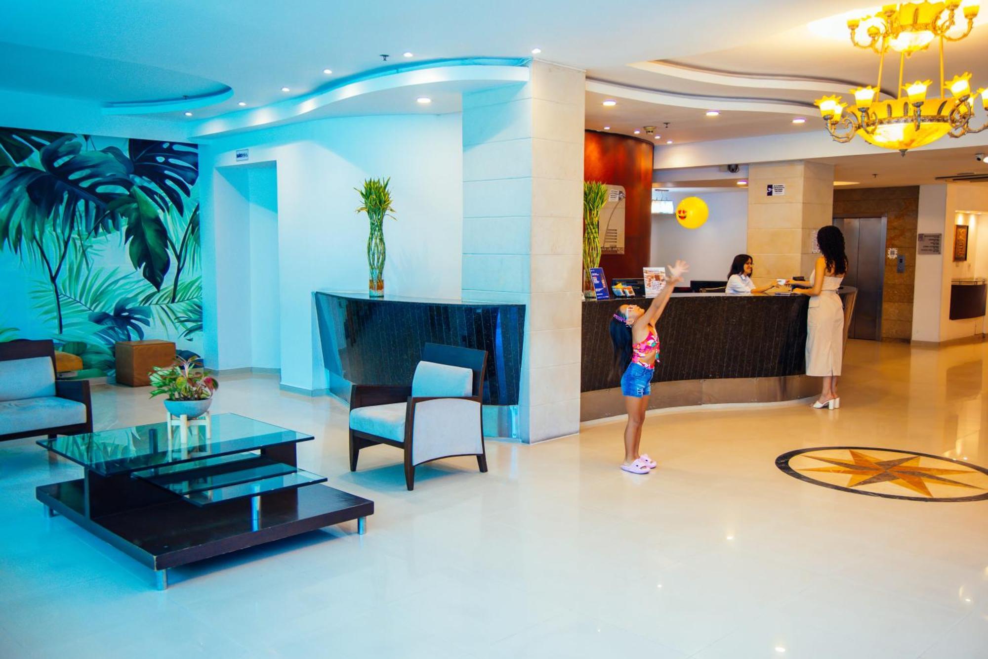 Hotel Plaza Las Americas Кали Екстериор снимка