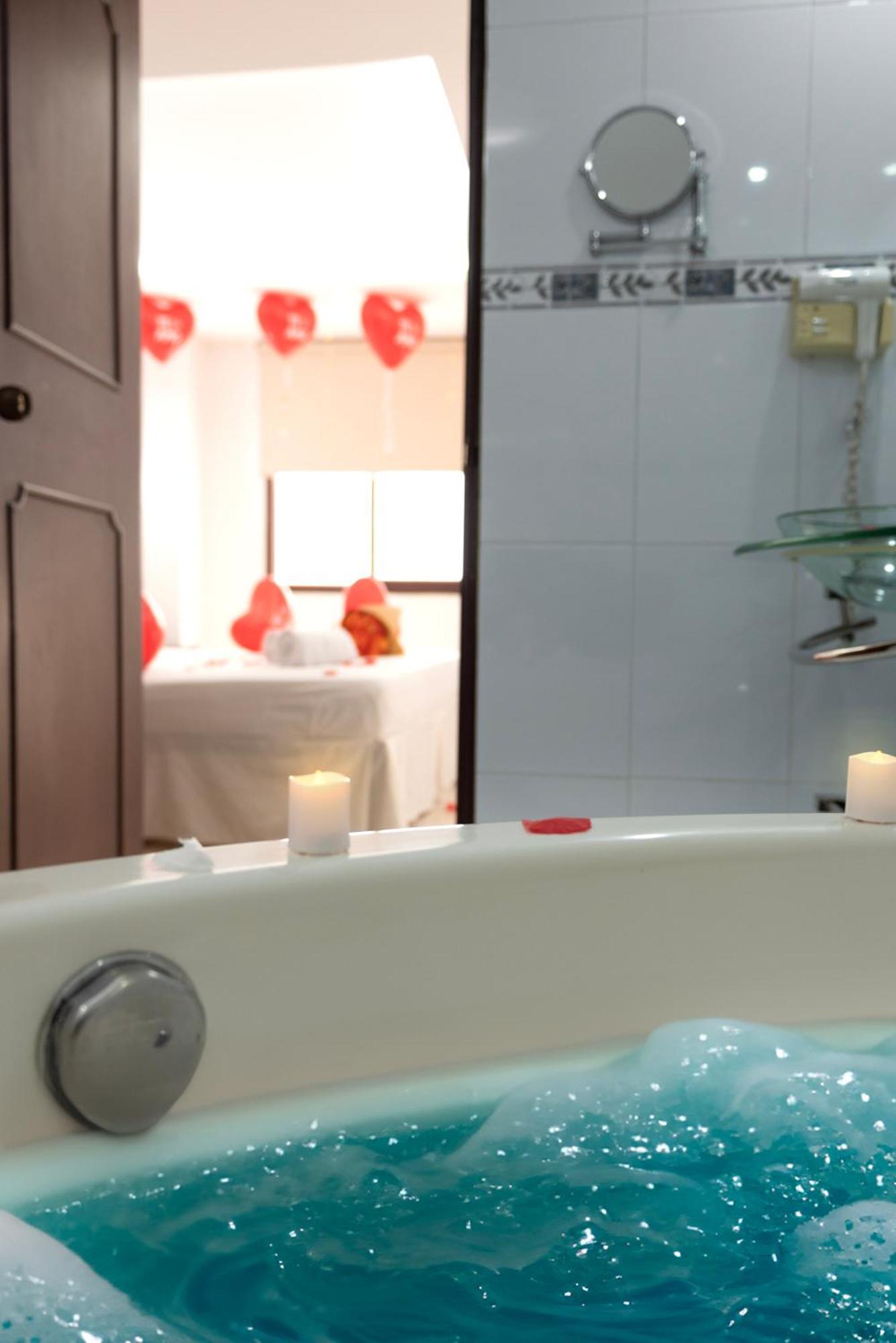 Hotel Plaza Las Americas Кали Екстериор снимка
